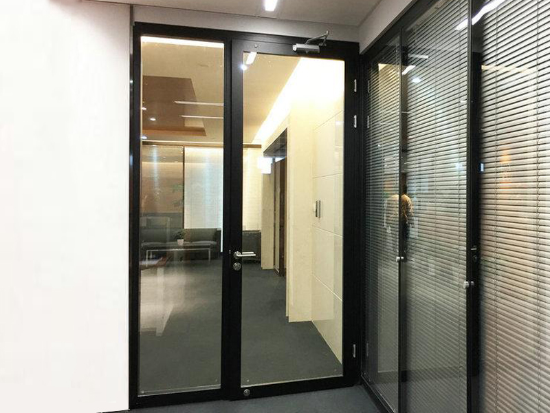 辦公室電動(dòng)平開門